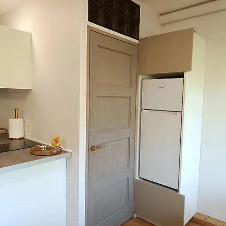 T44 Gold Apartment